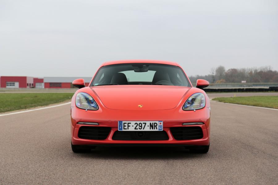  Porsche 718 Cayman S 2016 года  (фото 26 из 36)